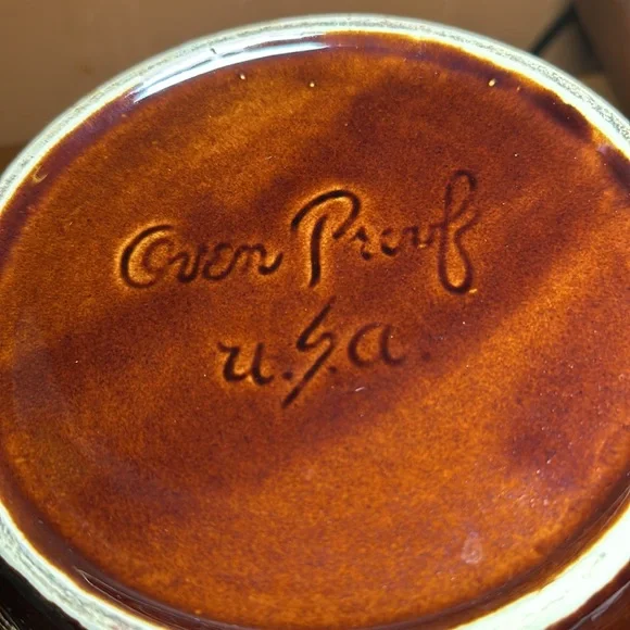 Vintage Hull Pottery Bean Pot USA - Picture 7 of 7